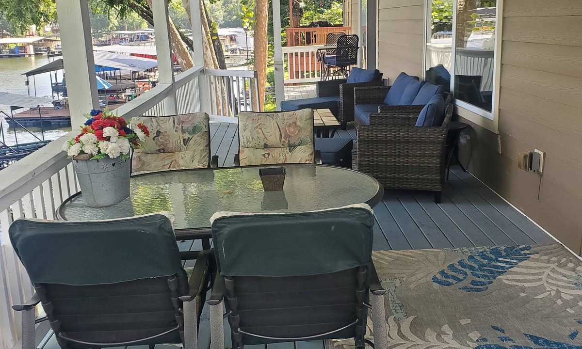 Gravois Mills House | Lake of the Ozarks Missouri New Family Friendly and Spacious Home For Rent