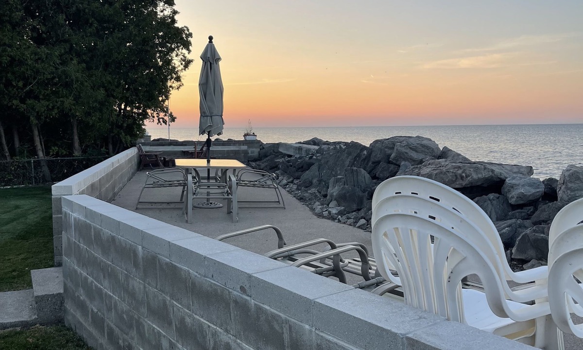 North Greece House | Lake Ontario Tranquility - Waterfront