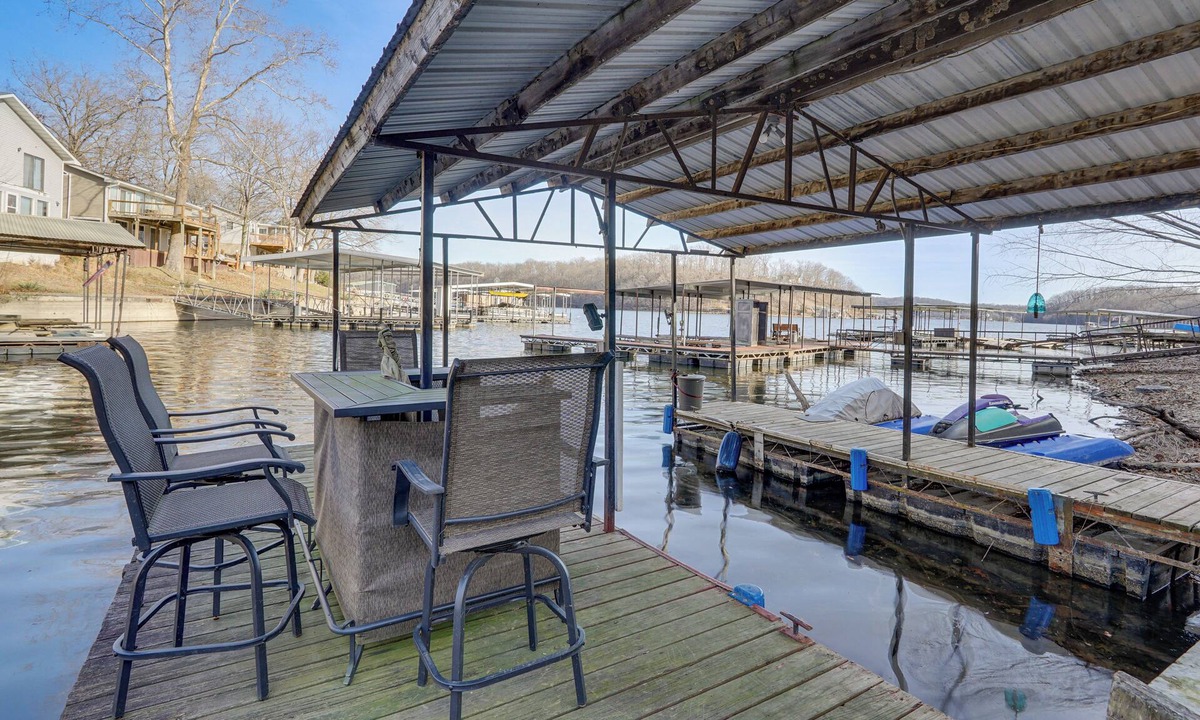 Versailles House | Lake Ozarks Home w/Deck, Dock & Hot Tub