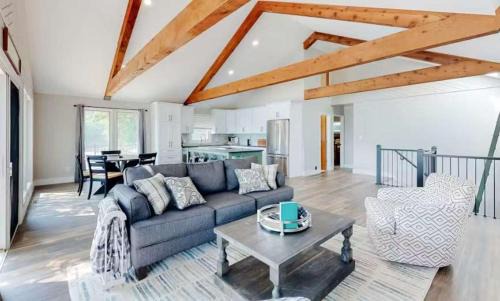 Rocky Mount House | Lake Ozarks