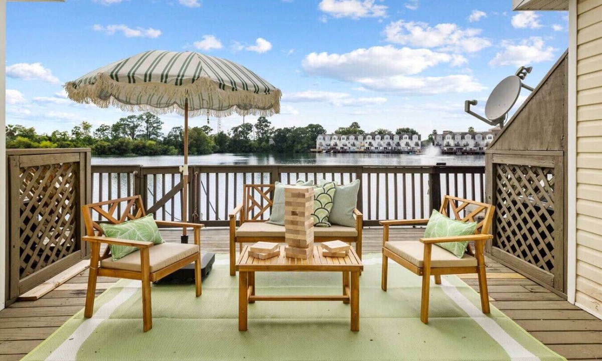 North Charleston Apartment | Lake Palmetto DBL - 2 Spacious homes on the Lake!