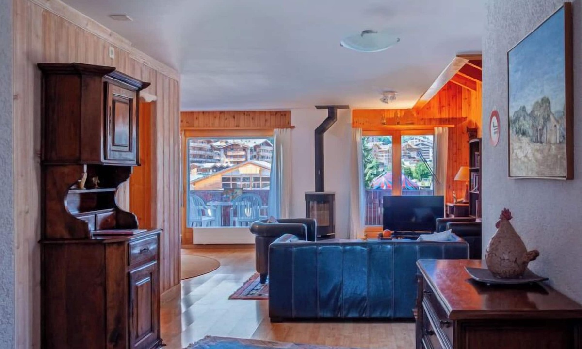 Saint-Pierre-de-Clages Apartment | Lake Placid A7 by Interhome