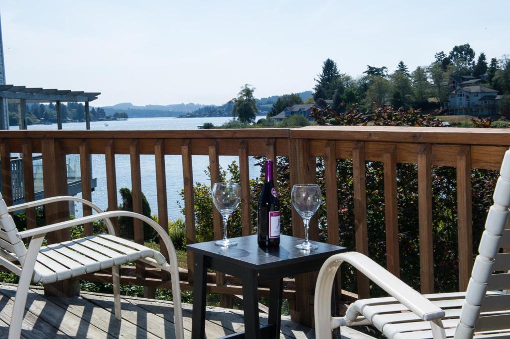 Neotsu House | Lake Point Hideaway