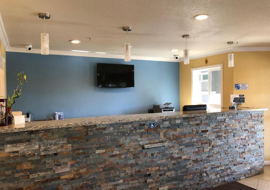 Wilbur Springs Hotel | Lake Point Lodge