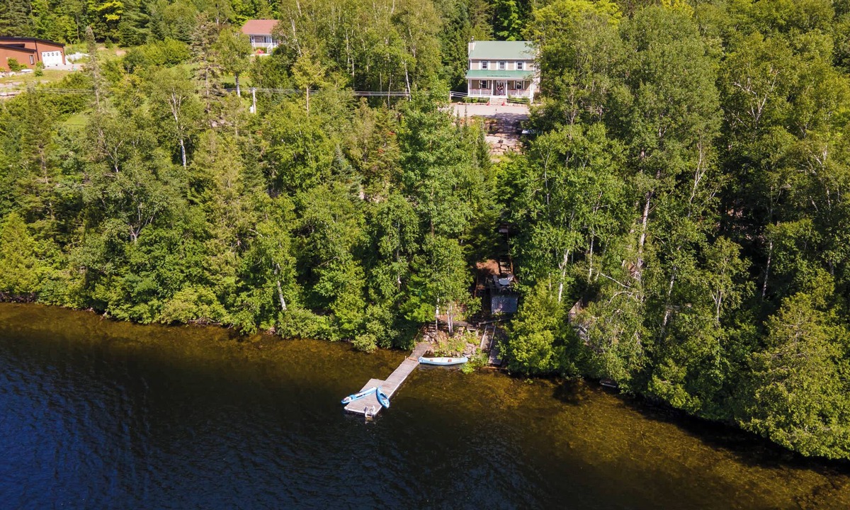 Labelle Ski Chalet | Lake | Pool Table | Au Pied du Lac