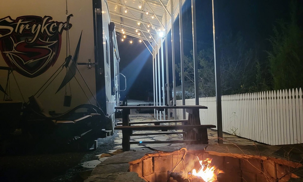 Dennis House | Lake Retreat
