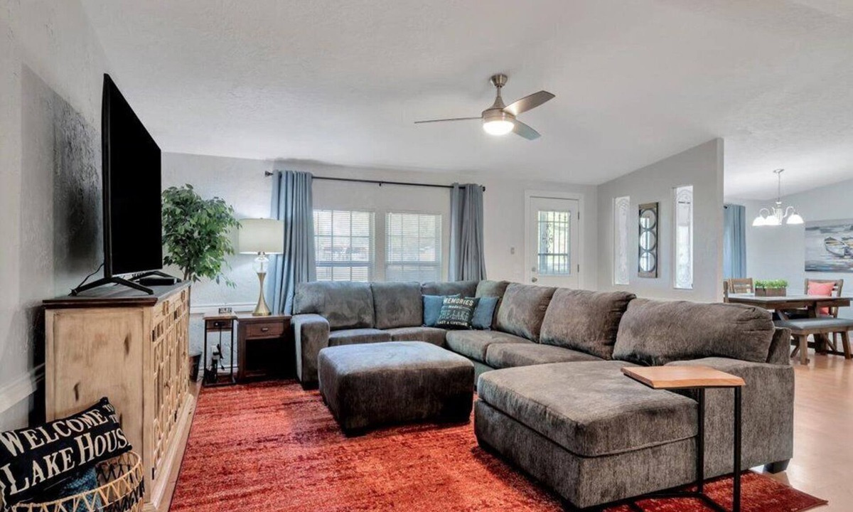Zavalla House | Lake Sam Rayburn Access!