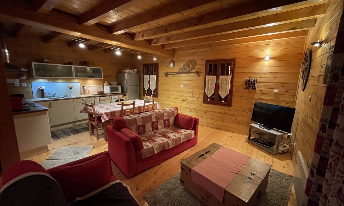 Peyragudes Condo | Lake side, woods and nature