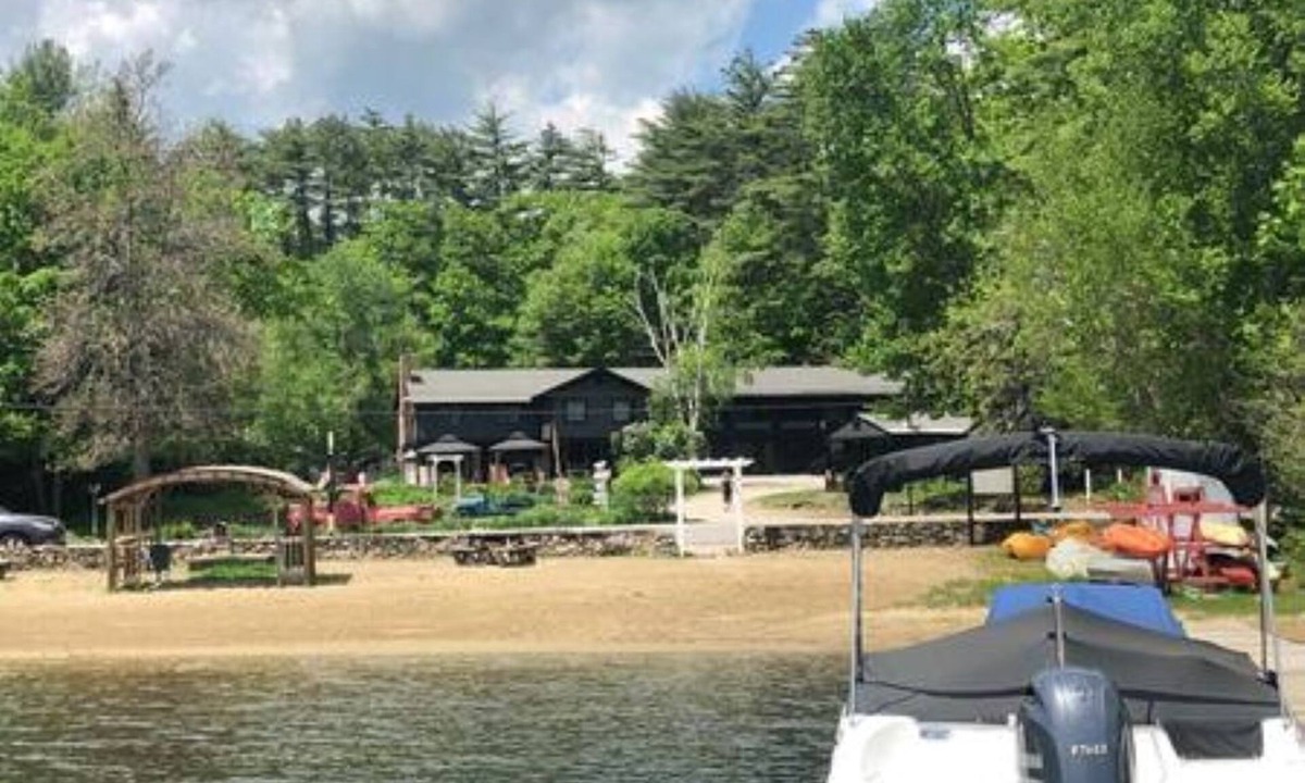 Holderness Hotel | Lake Suite 6, Full Kitchen, Private Beach + Dock Access