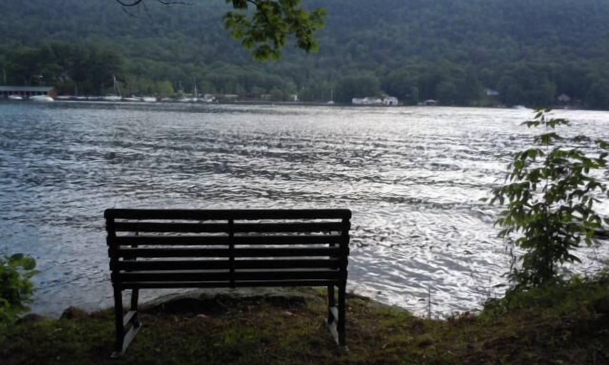 Newbury Cottage | Lake Sunapee, Cozy, Lakefront - Affordable - 4 Season - Cottage