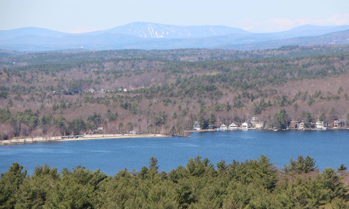 Newbury House | Lake Sunapee house with spectacular vistas close to skiing, hiking and swimming!