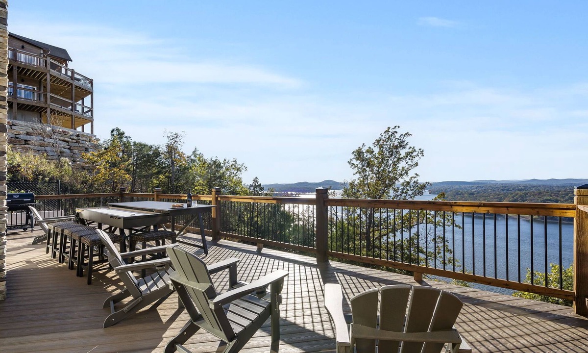 Kimberling City House | Lake & Sunset Views, Arcade, Shuffleboard & Community Amenities with Free Tickets