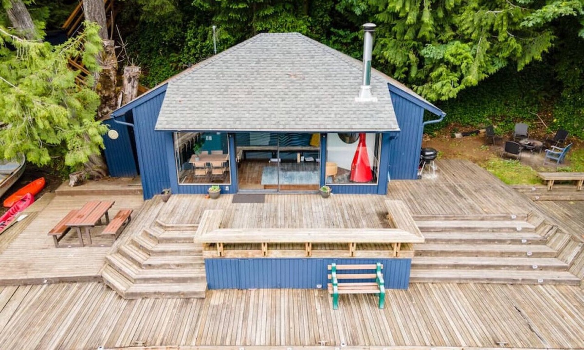 Port Angeles House | Lake Sutherland Waterfront Cabin w/Expansive Dock