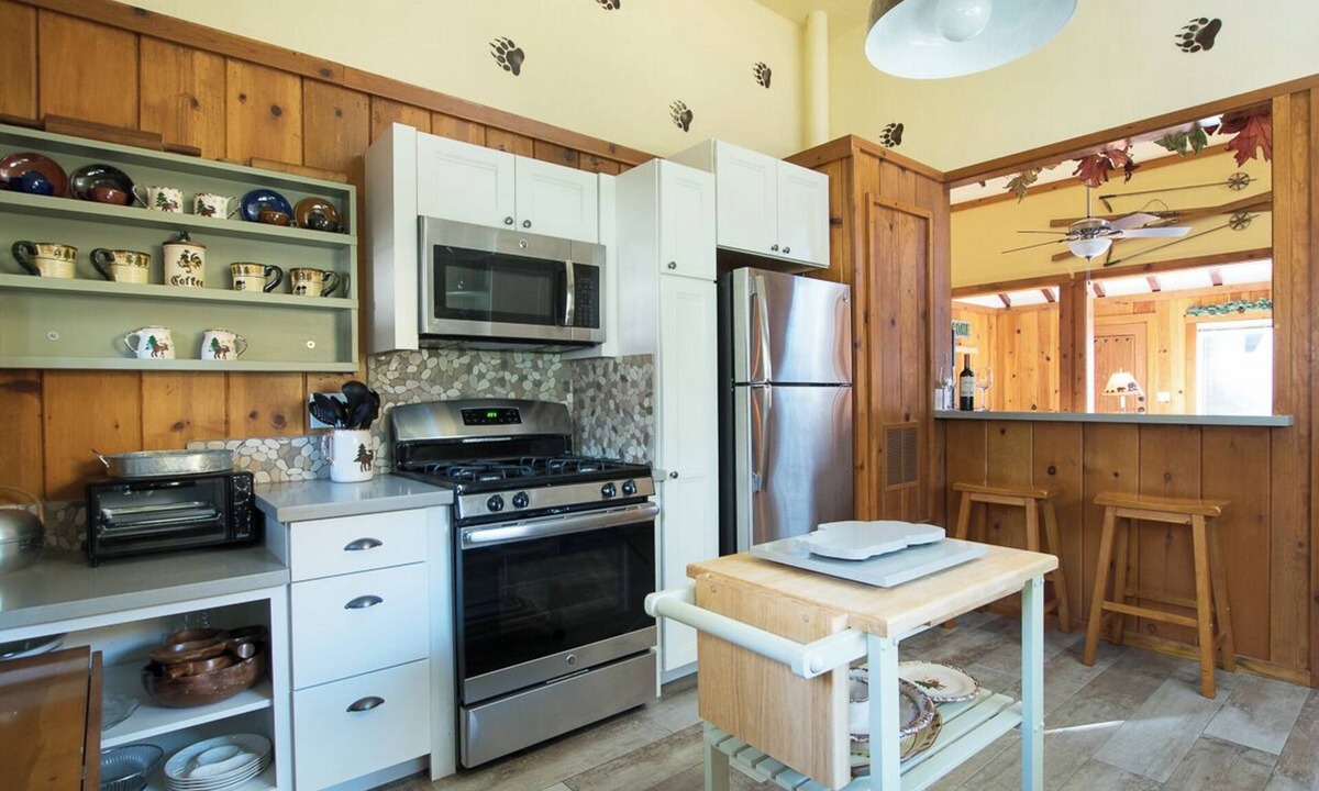 Kings Beach Cabin | Lake Tahoe cabin near North Shore & Brockway Golf Course