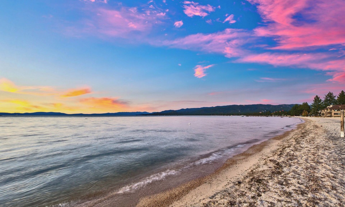 Bijou Park House | Lake Tahoe Luxury Beachfront Retreat Casa Bijou Luxe9
