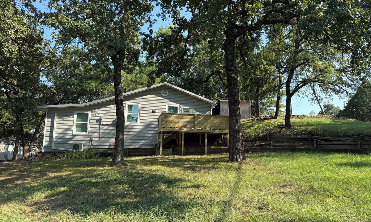 Gordonville House | Lake Texoma - 2 BR + 1 BR Casita - Fully Renovated