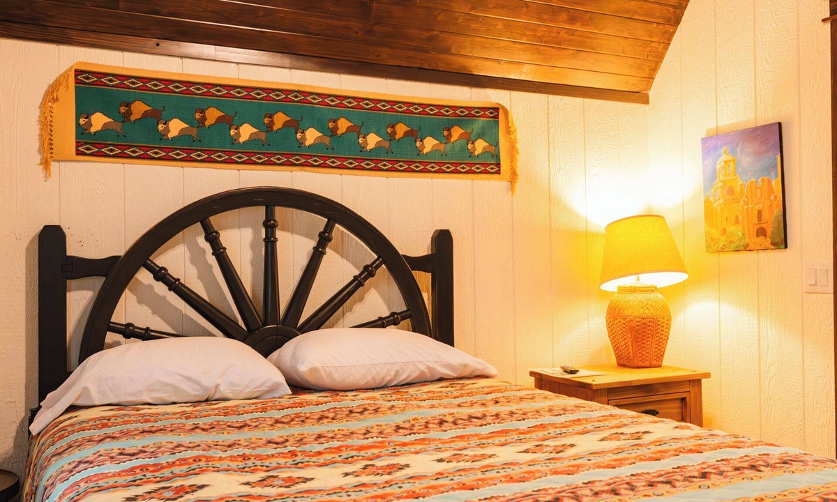Mead Cabin | Lake Texoma cabin - The Hacienda