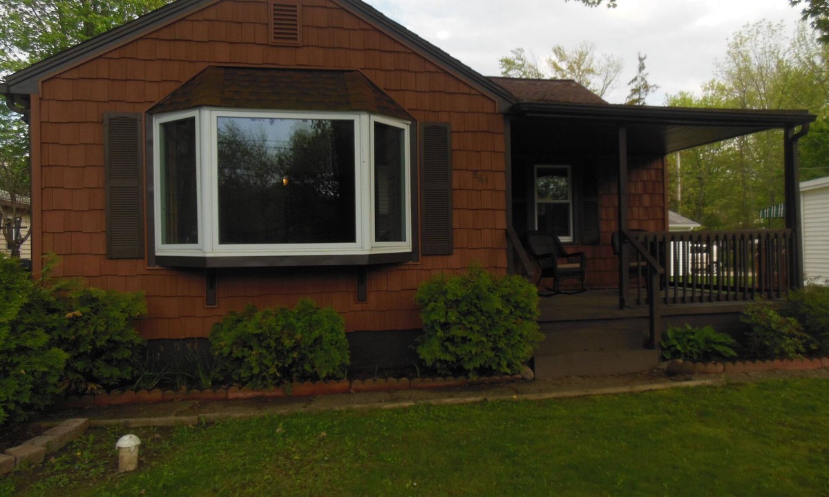 Lake Erie Beach House | Lake Therapy-close to the beach and Mickey Rats