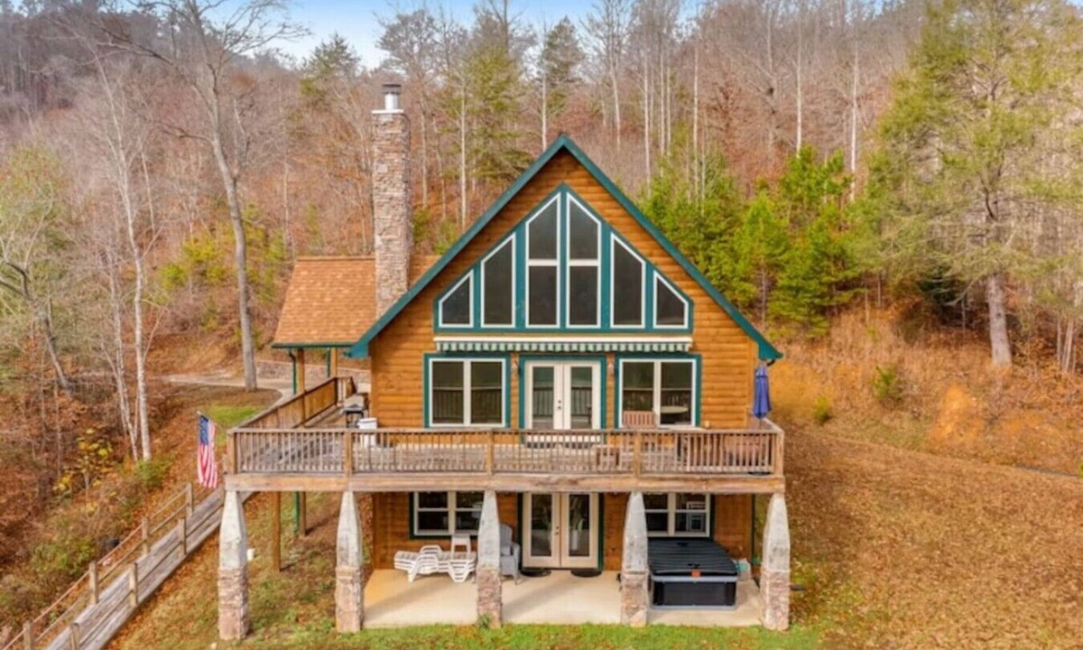 New Tazewell House | Lake Therapy Hideaway on Norris Lake