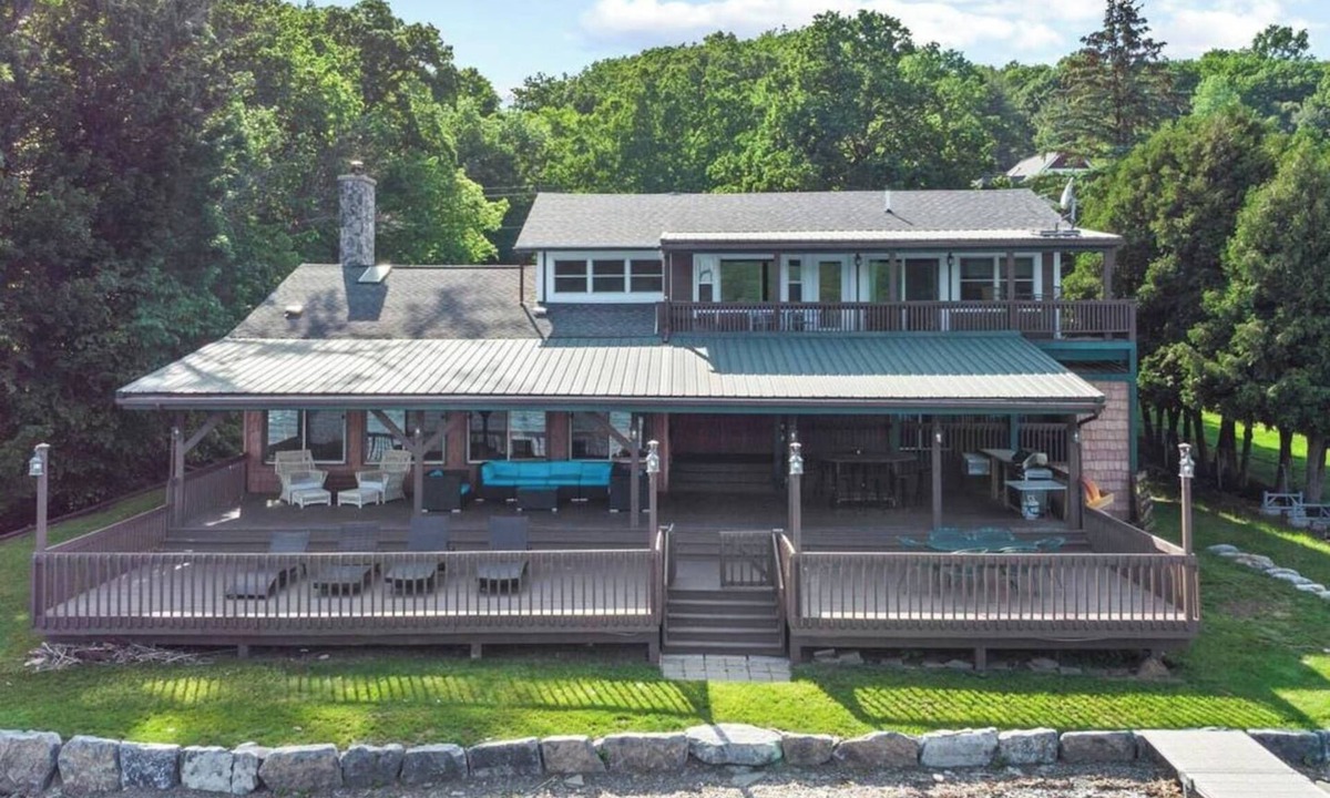 Branchport Cottage | Lake Therapy On Keuka | Lakefront | FLX | Hot Tub