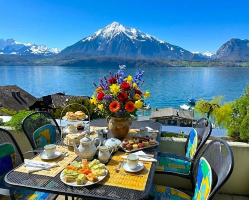 Goldiwil House | Lake Thun Alps Scenic Views and Concierge by SwissHut