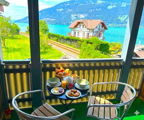 Darligen Apartment | Lake Thun Alps Scenic Views and Concierge by SwissHut