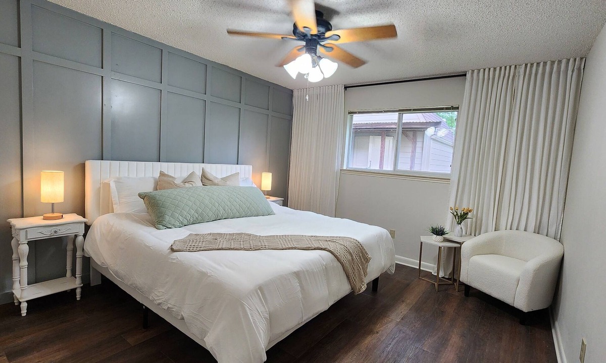 Brushy Creek House | Lake Trail Hideaway ★ Brushy Creek Patio Travel Crib Pet Friendly