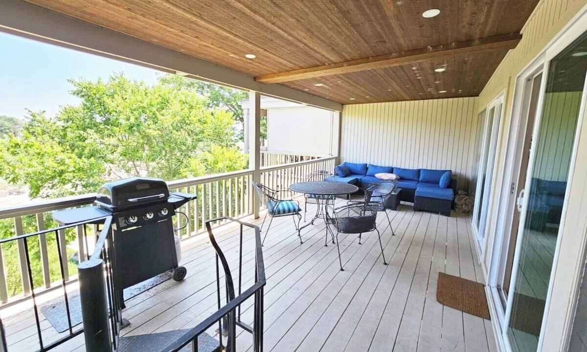 Point Venture House | Lake Travis townhome-Pool-Marina-Boat ramp-Golf