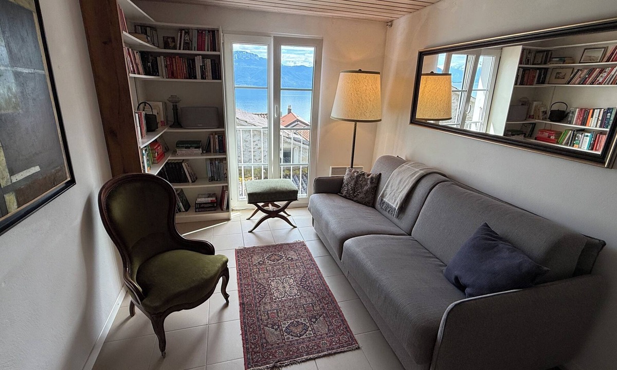 Bourg-en-Lavaux Apartment | Lake view 3-level 35m2 Apartment in Riex -Cully