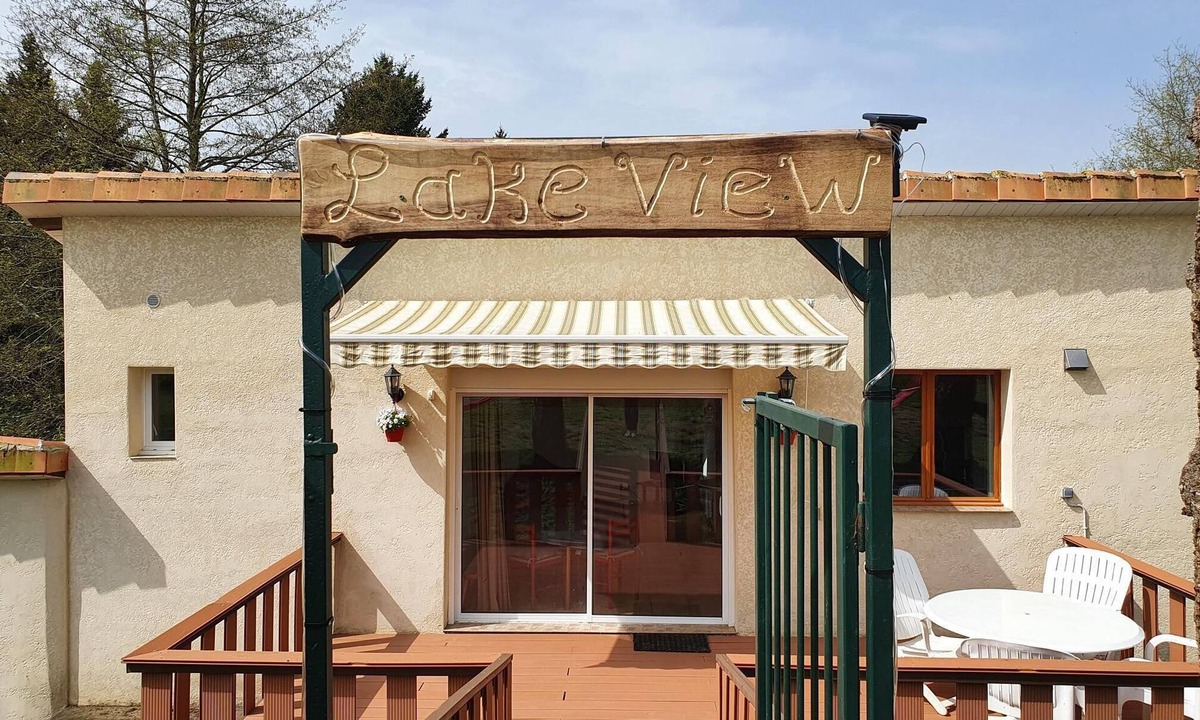 Saulgond House | Lake View 4 Person Gite