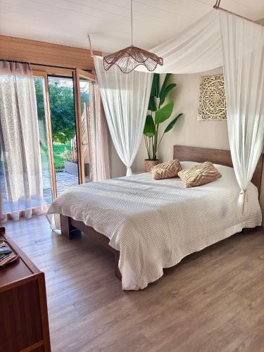 Le Solliat Bed & Breakfast | Lake View
