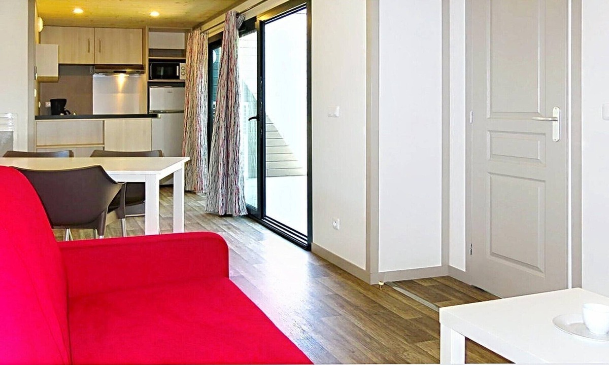 Malansac Cottage | Lake View Cottage with Terrace for 6