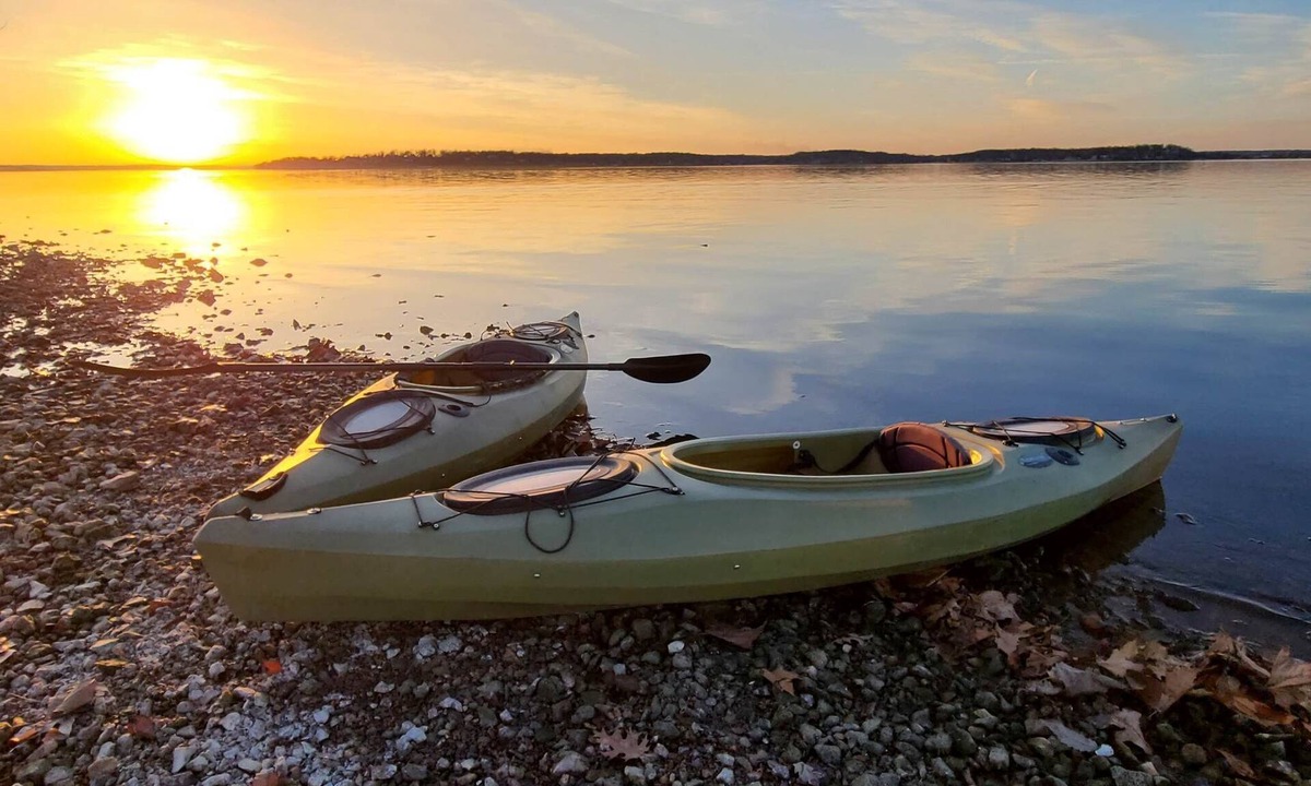 Dennis Cottage | Lake View Cottage with Kayaks 6th Night Free