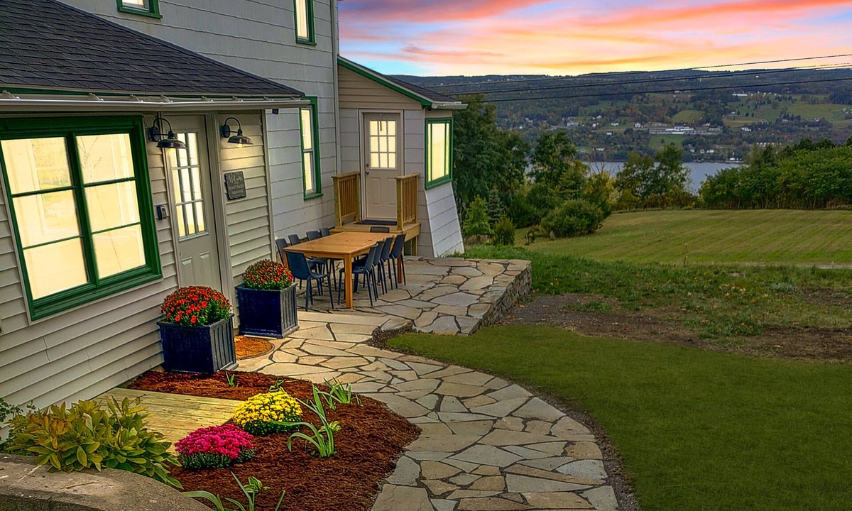 Burdett Other | Lake View Farmhouse | Near Watkins & Wineries