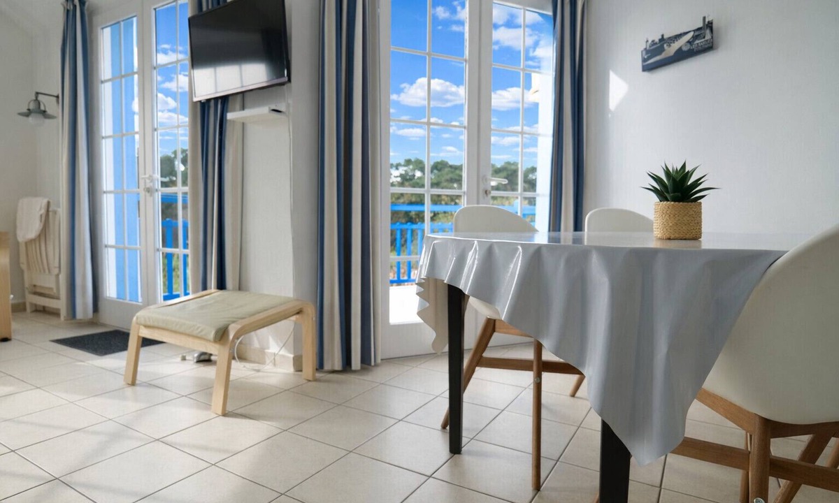 Talmont-Saint-Hilaire Apartment | Lake view apartment Port Bourgenay for 5 people