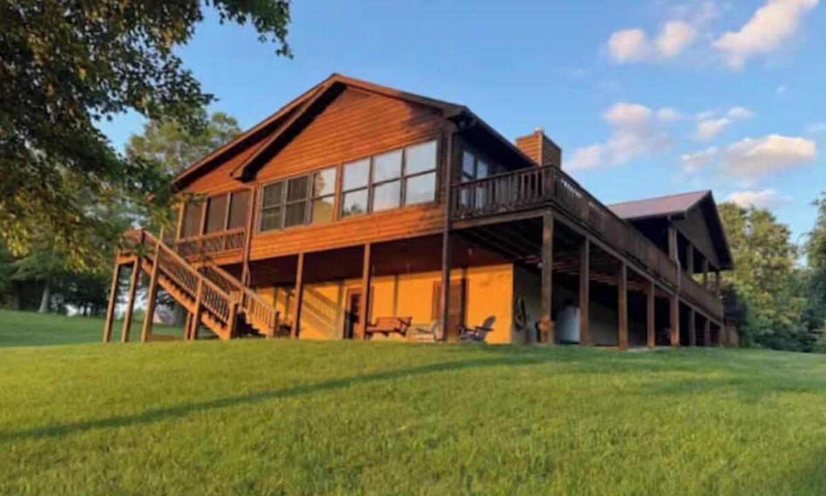 Byrdstown House | Lake View House – Luxury Retreat for up to 10