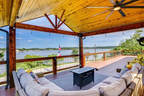 Graham House | Lake View + Huge Deck: Cozy Possum Kingdom Retreat