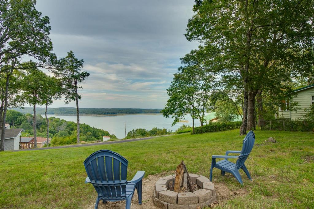 Mountain Home House | Lake-View Mountain Home Retreat w/Fire Pit!