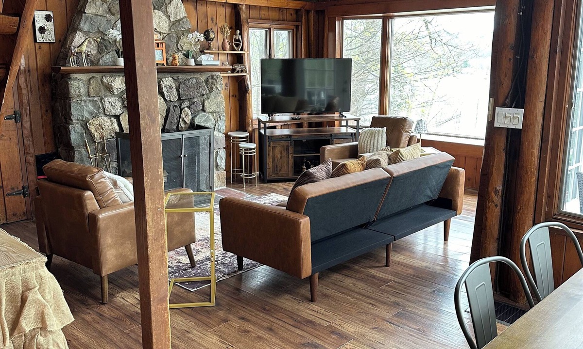 Hewitt Cabin | Lake View Mountain Cabin Getaway