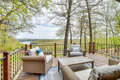Mountain Home House | Lake-View Retreat w/Fire Pit in Mountain Home!