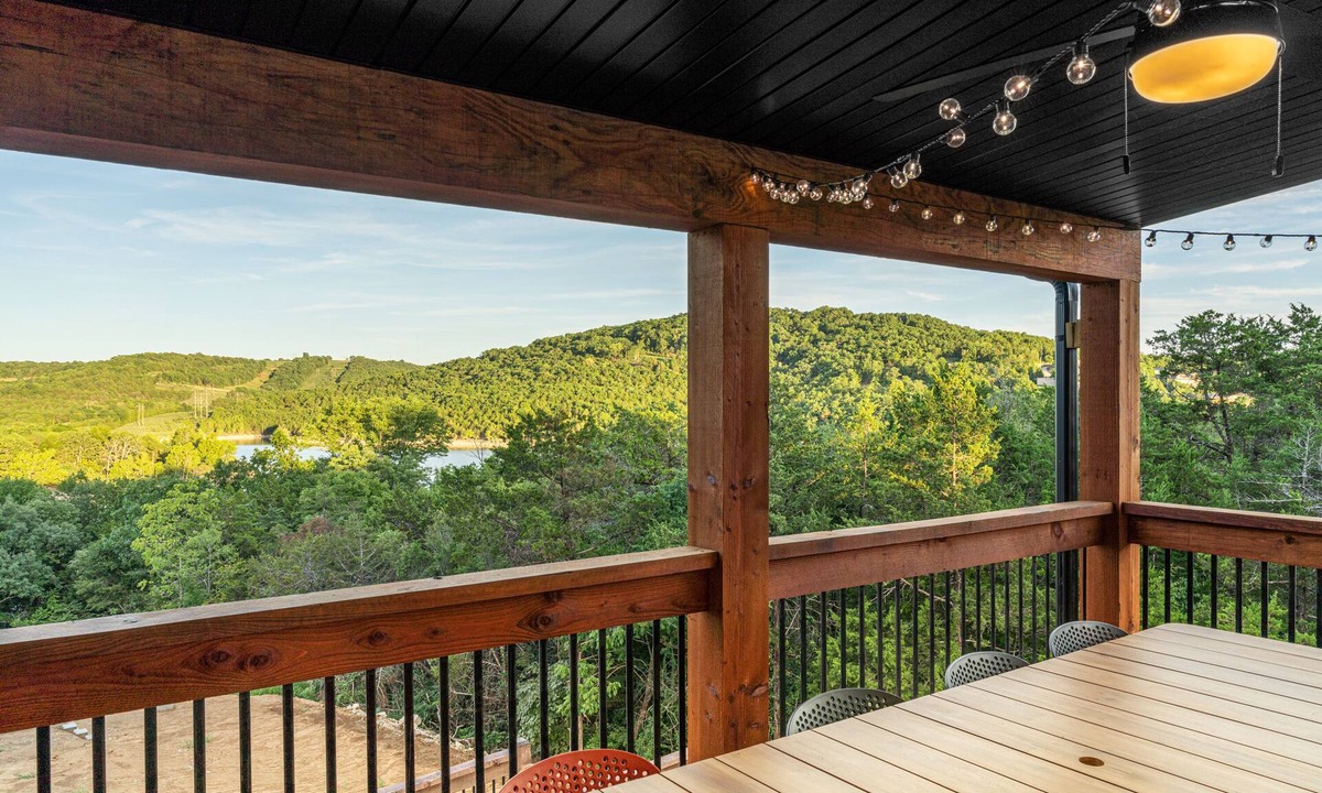 Hollister House | Lake View with Hot Tub & Game Area! Indoor & Outdoor Pool! All Bathrooms Ensuite