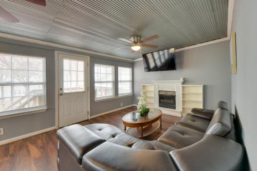 Fort Gaines House | Lake Views and Dock Access Georgetown Group Getaway