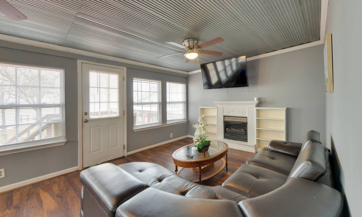 Fort Gaines House | Lake Views + Dock Access: Georgetown Group Getaway