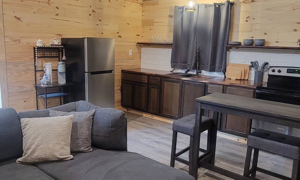 Laguna Park Cabin | Lake Whisper 124 nCozy 1-bedroom cabin in Laguna Park