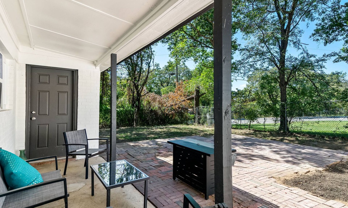 Lake Worth House | Lake Worth Stay Sleeps 8 World Cup Ready