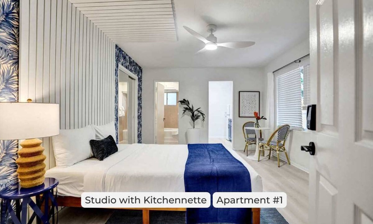 Lake Worth Apartment | Lake Worth Studio with Kitchenette & Shared Yard