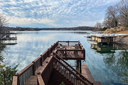 Moneta House | LakeDaze