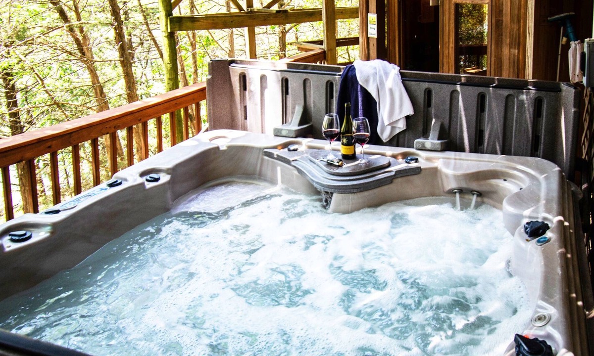 Lost Bridge Village House | Lakefnt-Hot Tub/Sauna, Beaver Lk