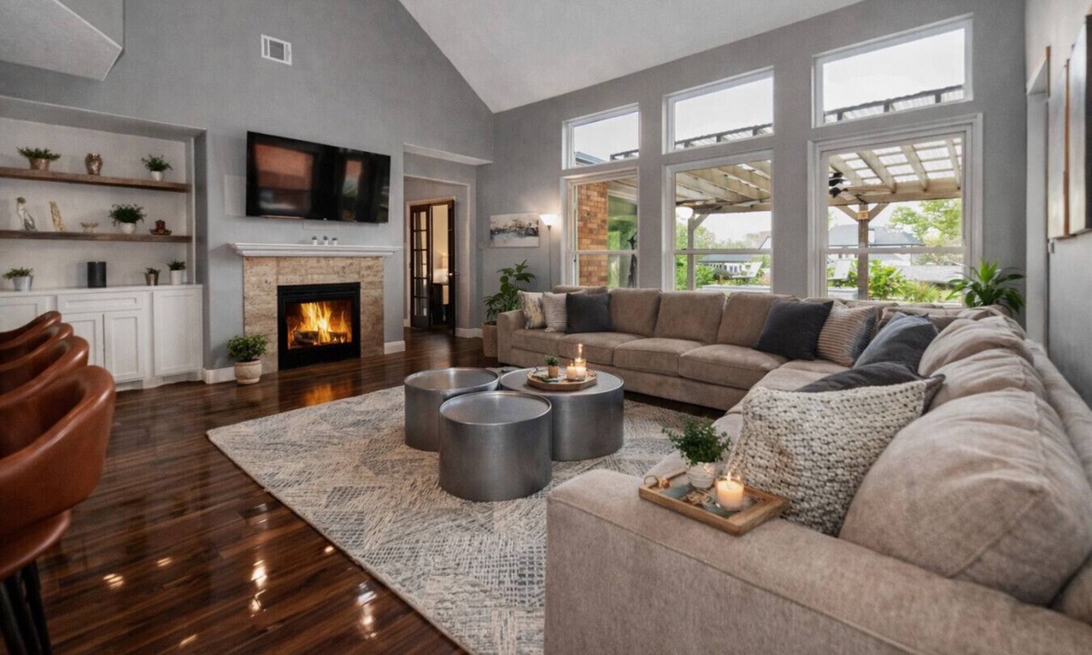 Atascocita House | Lakefront 7BR w/Pool + Spa | 30 Mins to Downtown