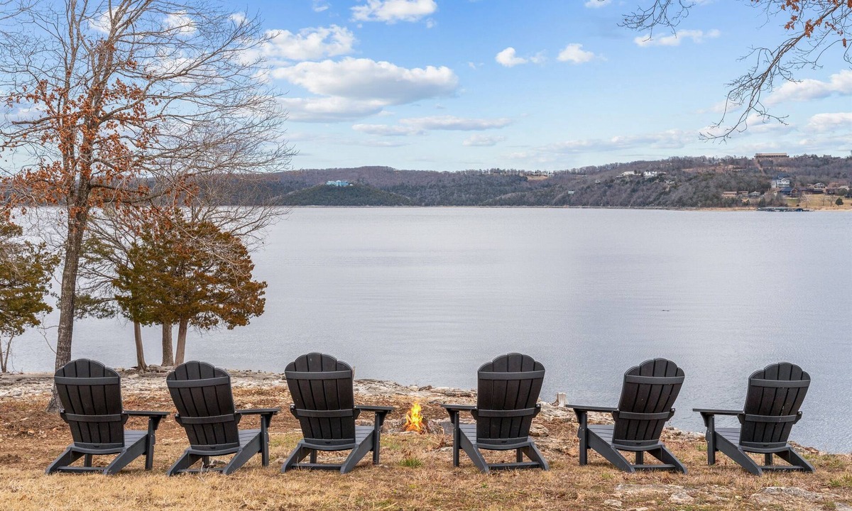 Lampe House | Lakefront Access | Pool, Hot Tub, Games